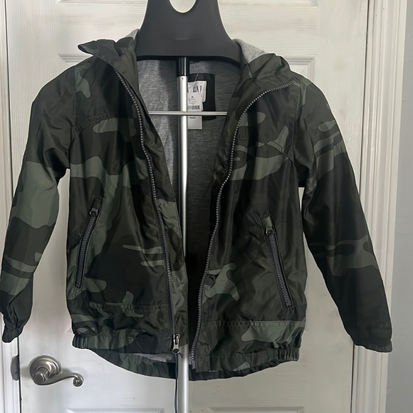 GAP Other - GAP kids Camouflage windbreaker size S